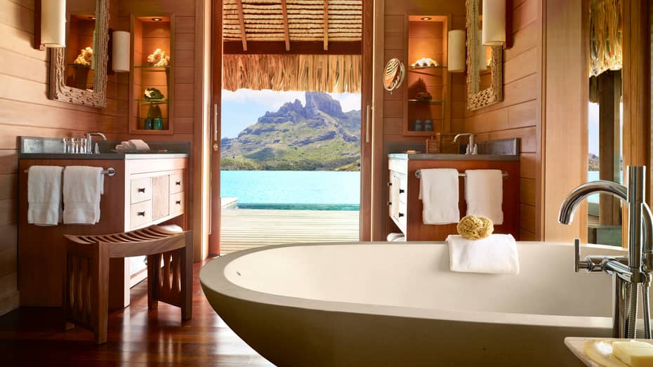 Chambre salle de bain Hotel Four Seasons Bora Bora en Polynésie