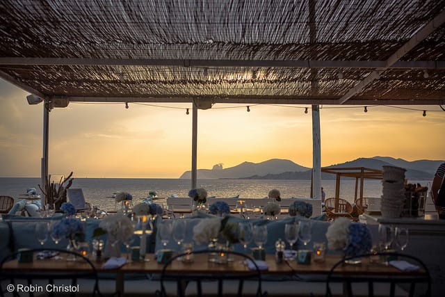 Couché de soleil à lexperimental Beach Ibiza