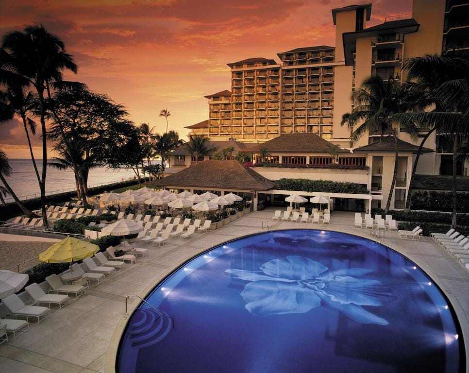 Les 5 plus beaux hôtels d'Oahu à Hawaii - Hôtel Halekulani - Piscine