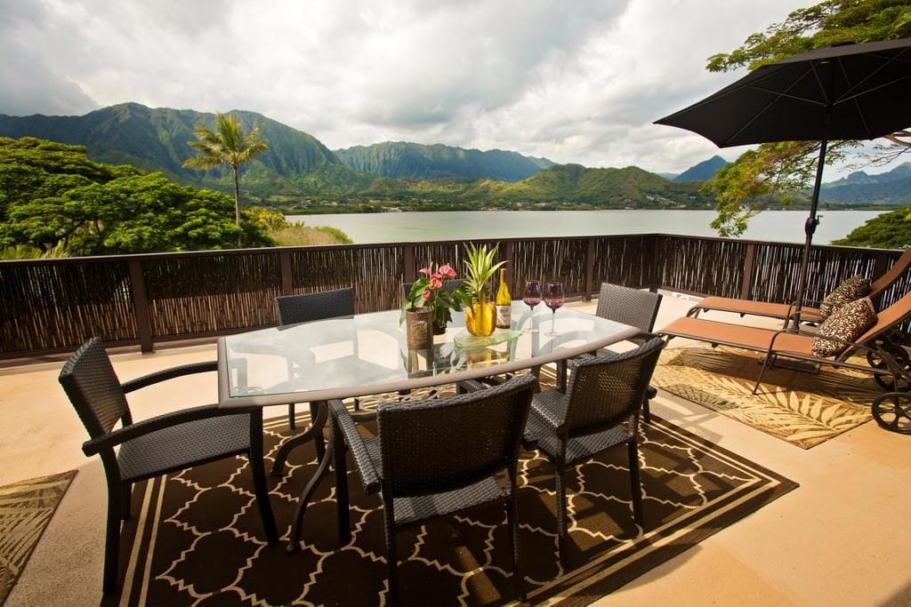 les 5 plus beaux hôtels d'Oahu à Hawaii - Hôtel Paradise Bay Resort - Terrasse