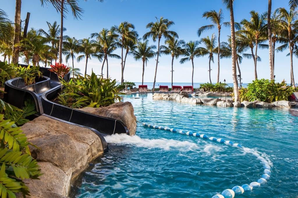 Les 5 plus beaux hôtels d'Oahu à Hawaii - Hôtel Sheraton Waikiki - Piscine Toboggan