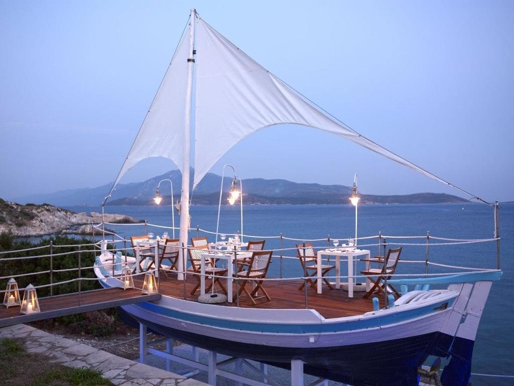 les 10 plus beaux hôtels de Grèce - Hôtel Proteas Blu Resort Samos - restaurant