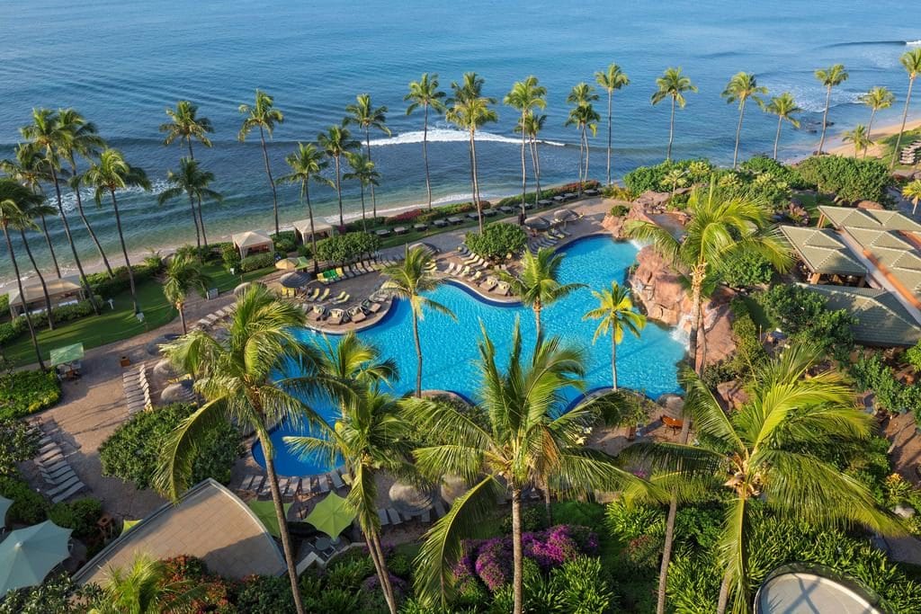 Les 5 plus beaux hôtels de Maui Hawaii - Hôtel Hyatt Regency Maui Resort & Spa - Piscine vue d'en haut