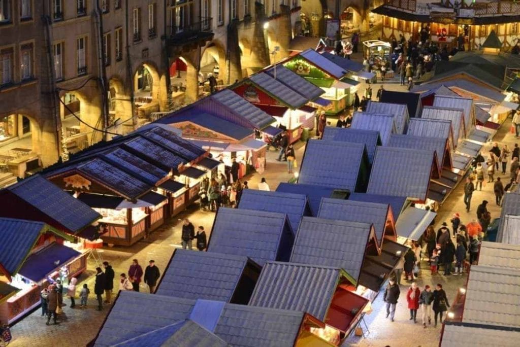 Découvrez le Marché de Noël de Metz : Entre tradition et féérie 2 marche-de-noel-ville-de-metz place saint louis