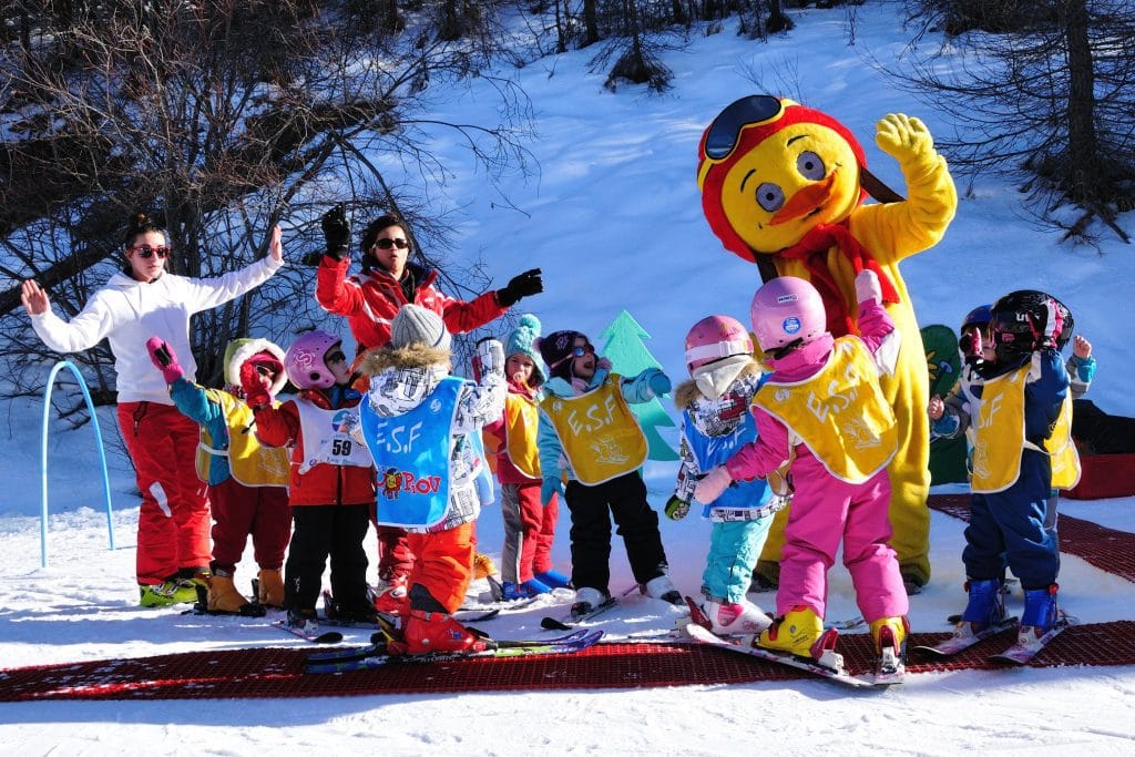 Jardin des Neiges ESF Les Orres station ski famille enfant