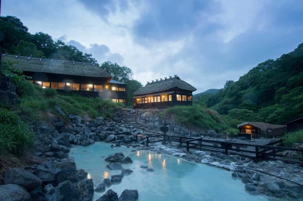 Découvrez les 10 Onsen incontournables du Japon : Un voyage thermal extraordinaire 11 Nyuto Onsen Japon