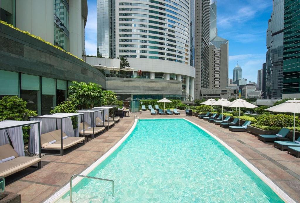 Splendeur et luxe : Découvrez les hôtels les plus exclusifs de Hong Kong 6 Conrad Hong Kong