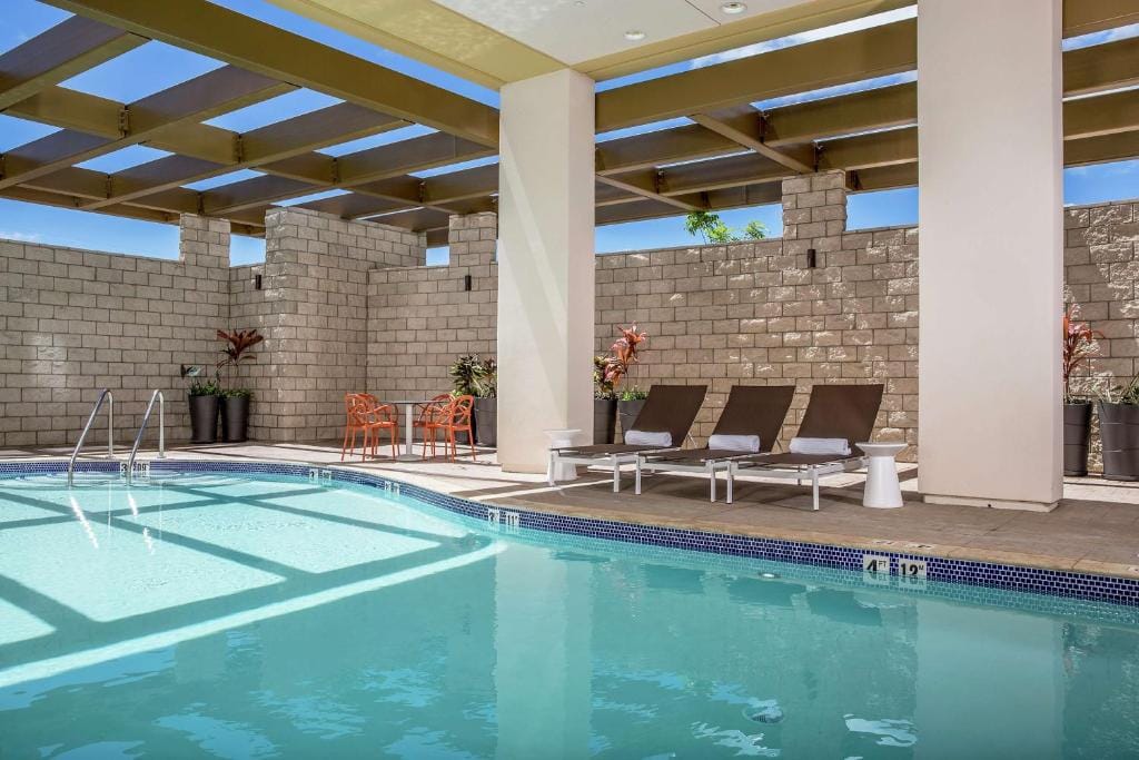 Oahu : Guide ultime des hôtels pas chers pour voyageurs économes 4 Hampton Inn & Suites Oahu hotel economique a Hawaii