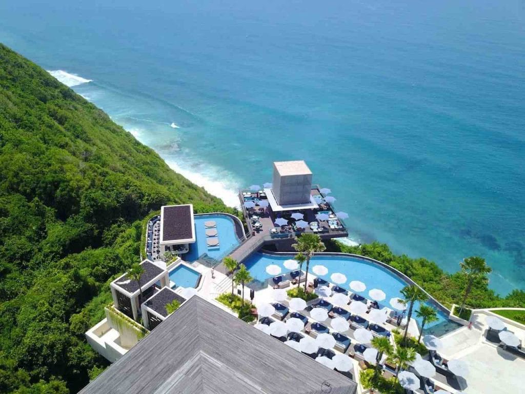 Omnia-Dayclub-Bali-Sandbeds Beach Club Bali