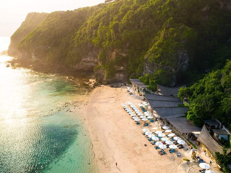 sundays-beach-club-ungasan uluwatu