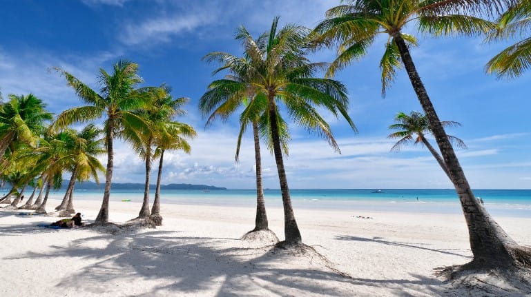 Les plus belles plages de Boracay aux Philippines 2 Plage de White Beach une des plus belles plages de Boracay