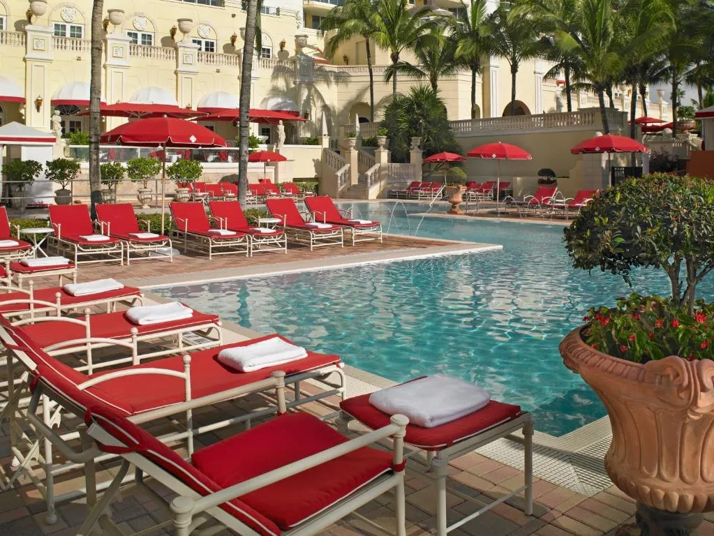 Les plus beaux hôtels à Miami avec vue sur l'océan 3 acqualina reseort spa Miami Beach