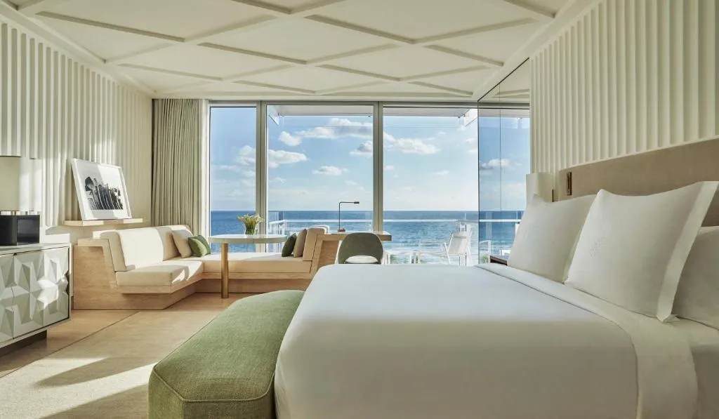 Les plus beaux hôtels à Miami avec vue sur l'océan 5 chambre au Four seasons at the surf club miami