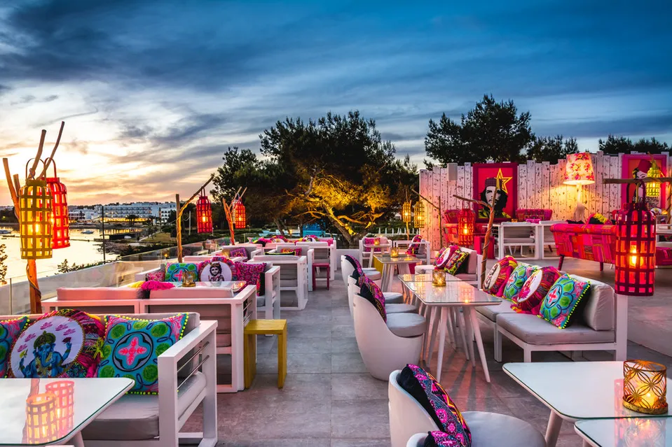 Les meilleurs restaurants à Ibiza où la fête ne s'arrête jamais ! 9 restaurant sa punta ibiza