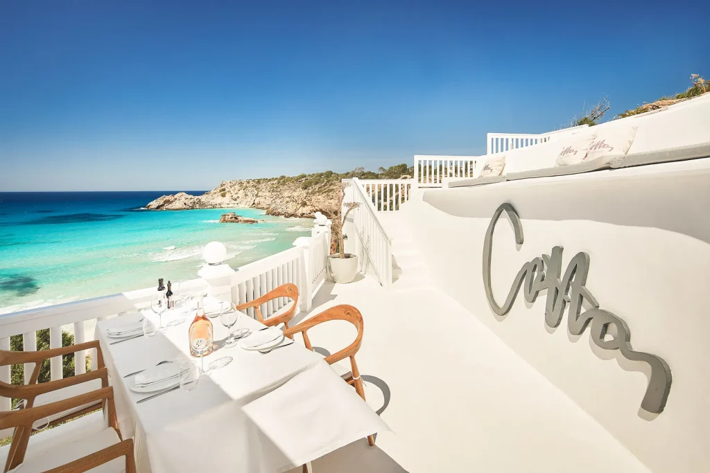 Les meilleurs Beach Clubs à Ibiza 6 Cotton Beach Club Ibiza