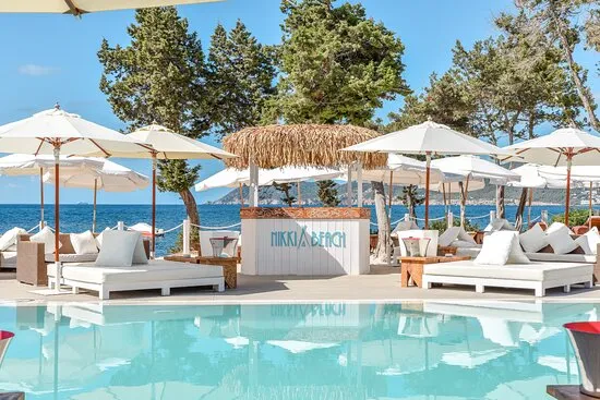 Les meilleurs Beach Clubs à Ibiza 8 nikki-beach-ibiza