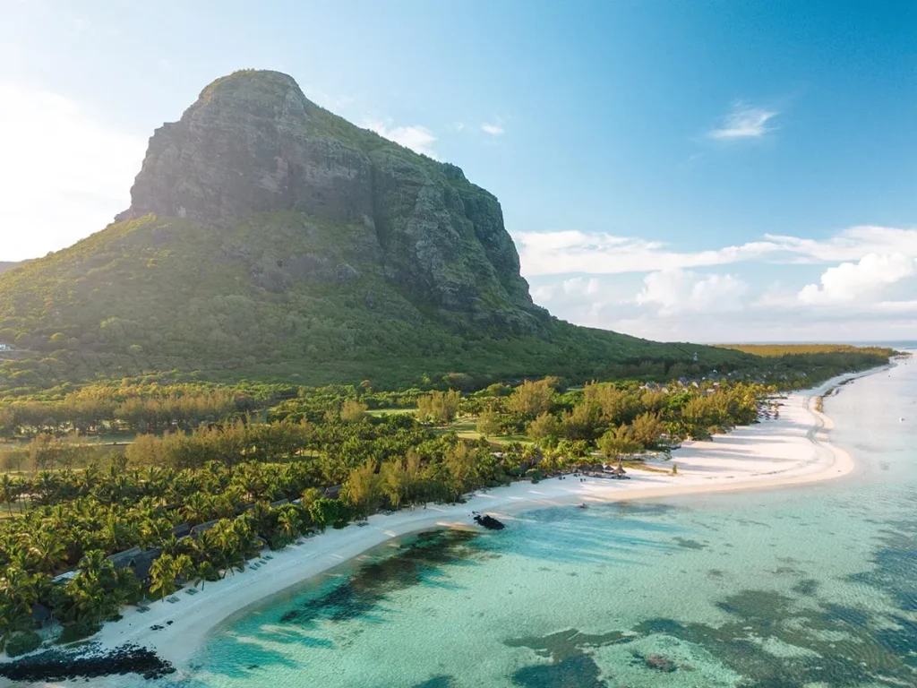 Les plus beaux resorts & hôtels 5 étoiles de l'île Maurice 3 Vue du Paradis Beachcomber Golf Resort & Spa ile maurice