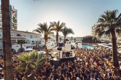 les meilleurs clubs plein air à Ibiza