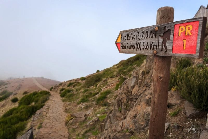 Randonnée de Pico do Arieiro à Pico Ruivo à Madère : la plus spectaculaire d'Europe 3 Randonnée Pico Ruivo à Madère