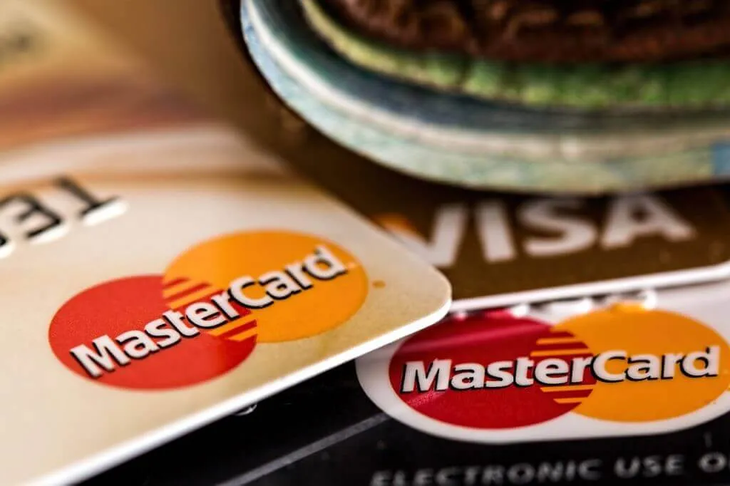 Assurance voyage Visa et Mastercard : êtes-vous vraiment couvert ? 2 Assurances voyage avec les cartes Visa Premier et Mastercard Gold