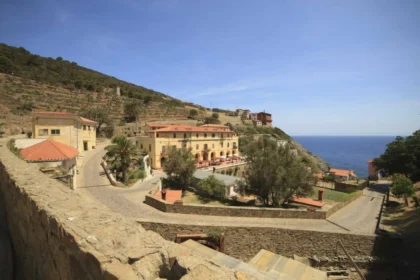 Gorgona Scalo l'ile aux prisonniers en Italie