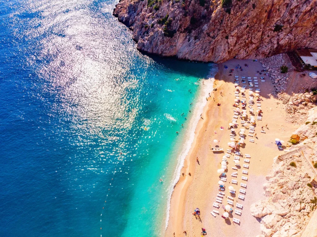 Où partir en voyage tout compris pour Noël 2026 sans se ruiner ? 7 idées soleil de dernière minute 5 plage Antalya turquie