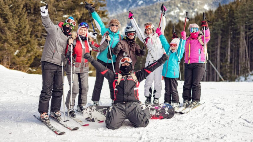Séjour au ski en famille pas cher : 5 bons plans pour économiser