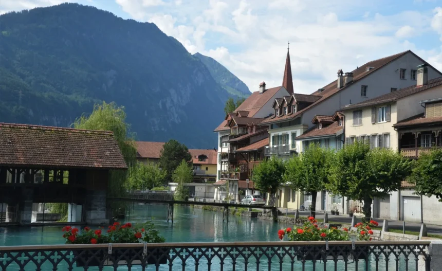 Que faire à Interlaken en Suisse les activités immanquables à ne pas manquer