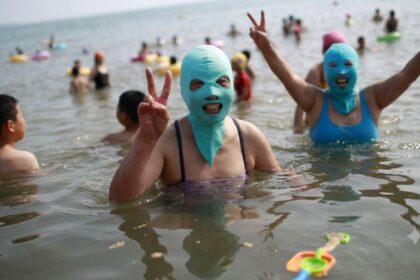 Facekini pourquoi les Chinoises se baignent masquées