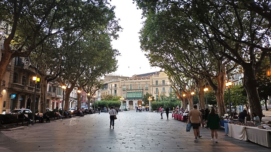 Figueras et le théâtre-musée Dalí : le guide complet de la visite 3 LA RAMBLA FIGUERAS Figueres