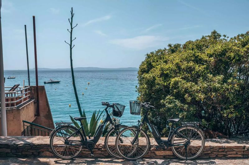 Vacances dans le Sud : 48h de farniente dans un charmant hôtel 3 étoiles dans le Var 5 balade en velo a partir de l hotel Les Terrasses du Bailli